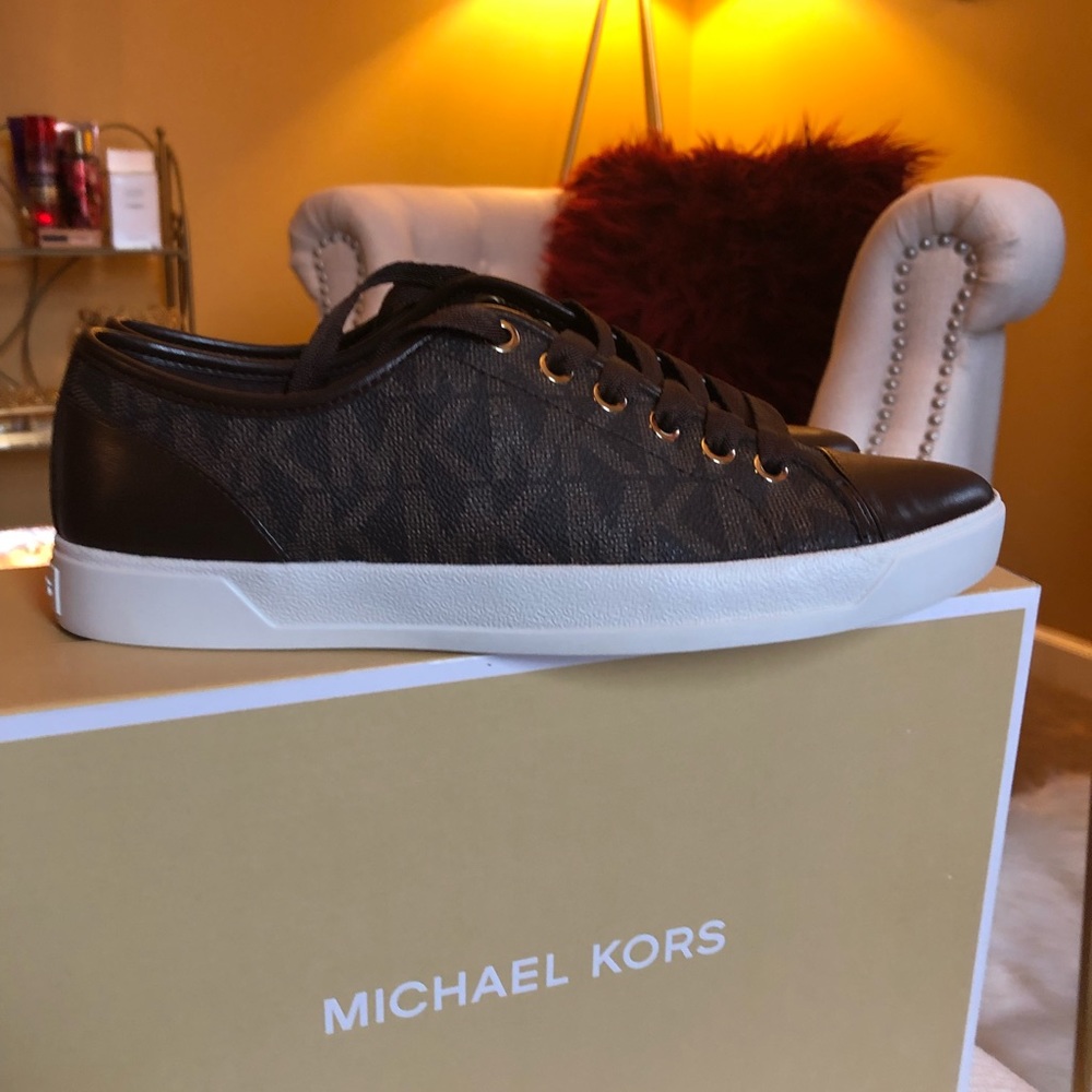 Michael Kors women's city MK sneakers